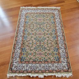 Lovely Accent Rug 70' X 45' (great Room)