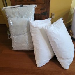 Set Of 4 Pillows 2 Ralph Lauren And 2 Unbranded (great Room)