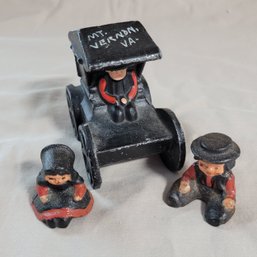 Cast Iron Salt Shaker Buggy And 2 Cast Iron Figures (BR)