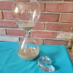 Hour Glass And Seashell Paperweight (LR)