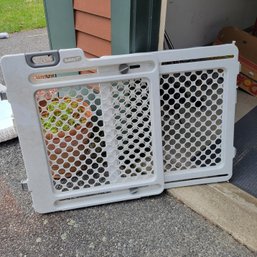 Safety 1st Pet Gate