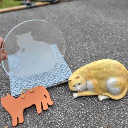 Cat Plate, Resin Cat Sculpture And Cat Silhouette Hanging