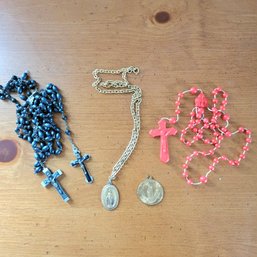 Rosaries And Religious Medallions (upBR2)
