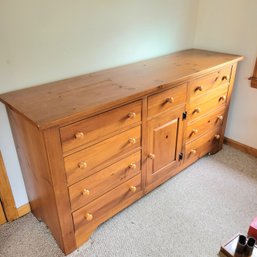 Broyhill Millwood Creek Pine 12 Drawer Shaker Style Dresser 68' X 34' 18' *Read Description (upBR2)