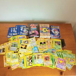 Pokemon Cards And Booklets (upBR2)
