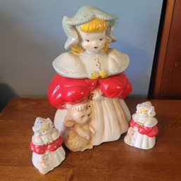 Goldilocks Cookie Jar And Matching Salt And Pepper Shakers (Living Room)