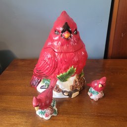Red Cardinal Ceramic Cookie Jar With Matching Salt And Pepper Shakers (Living Room)