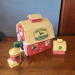 John Deere Cookie Jar With Matching Salt And Pepper Shakers In Excellent Condition (Dining Room)