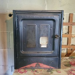 Antique Tin Oven (Bsmt TrainT)