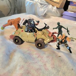 1998 Hasbro Action Figures And Vehicle (Bsmt Train T)