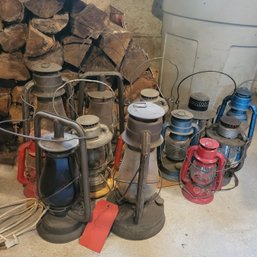 Lot Of Lanterns Different Sizes And Colors (bsmt TrainT)