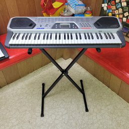 Radioshack Keyboard On Stand (Bsmt)