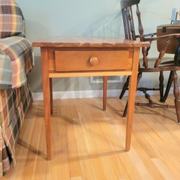 Wooden End Table (lR)