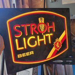 Working!! Stroh Beer Light (Garage)