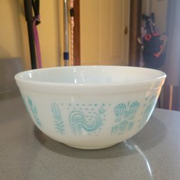 Vintage Pyrex Turquoise & White Amish Butterprint 2 1/2 QT Mixing Bowl (Kitchen)