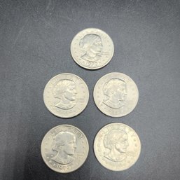 Lovely Set Of 5 Susan B Anthony Siver Dollars 1979