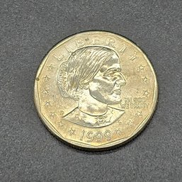 1999 Susan B. Anthony Dollar Excellent Luster -Great Coin! Sharp Strike! Look At Those Edges!