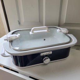 Blue Locking Lid Crockpot Slow Cooker