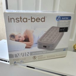 Twin Size Insta-Bed Looks New!