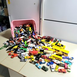 Large Lot Of Doe Cast Cars Ertl, Majorette, Hot Wheels And Matchbox