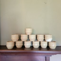 Set Of Small Ceramic Pots (Dining Room)