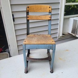 Vintage Child's School Chair (barn)