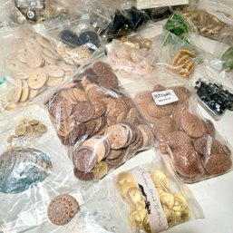 Amazing Lot Of Large Buttons & Beads! Stone Buttons, Wooden Buttons, Brass Buttons, Etc (BSMT)