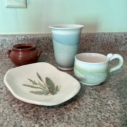 Four Ceramic Art Pottery Pieces (apt)