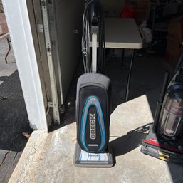 Oreck Vacuum Cleaner (Garage)