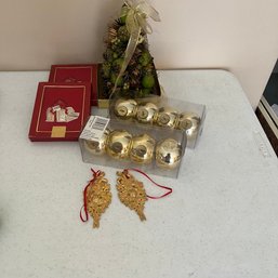 Two Lenox Kirk Stieff Williamsburg Gold Plated Fruit Swags & Table Place Card Holders And More (Living Rm)