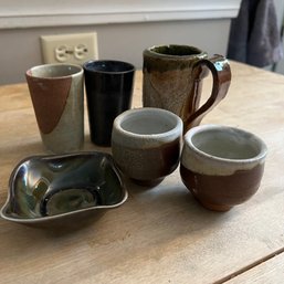 6 Piece Mugs And Bowls (dining Room)