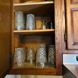 Cabinet Lot: Glass Tumblers (Kitchen)