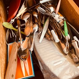 Drawer Full Of Kitchen Utensils & Flatware (kitchen)