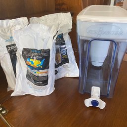 Zero Water Dispenser & 3 New Filter Packs (BR)