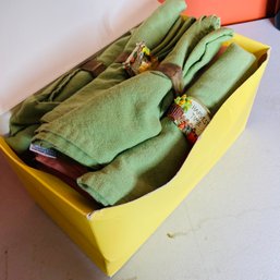 Lot Of Light Green & Pink Cloth Napkins With 4 Thanksgiving Napkin Rings (Dining Room 48120)