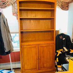 Large 6' X 3' Wood Cabinet Hutch With Shelves & Bottom Doors (Dining Room 48121)