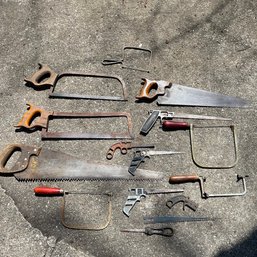 Box Lot Of Assorted Vintage Saws (Garage Right)