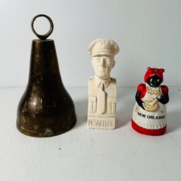 Vintage Solid Brass Bell And Two Small Figures (garage Center)