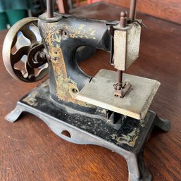 Vintage Metal Toy Sewing Machine