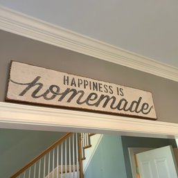 Wooden 'Happiness Is Homemade' Sign (LR)