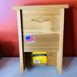 New Royal Wing Cedar Bat Shelter (dining Room 48276)