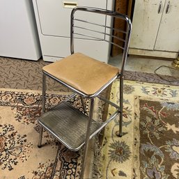 Cute Vintage Cosco Stool (BSMT)