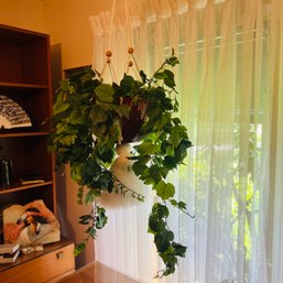 Hanging Planter With Faux Ivy (Den)