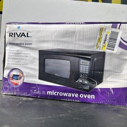 Rival Microwave Oven (POD)