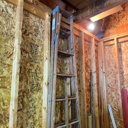 Wooden Step Ladder (Garage)