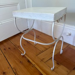 White Painted Small Metal Side Table (UP2)