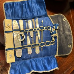 Vintage Manicure Set In Case (Up DR)