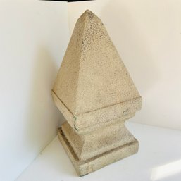 Plastic, Faux Stone 17' Finial Cap (NK)