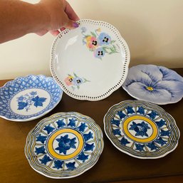 Assortment Of 5 Small Colorful Plates From Germany, Italy & More (Kitchen)