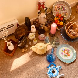 Big Lot Of Decor, Figurines, Knickerbocker Tray, & More (porch)